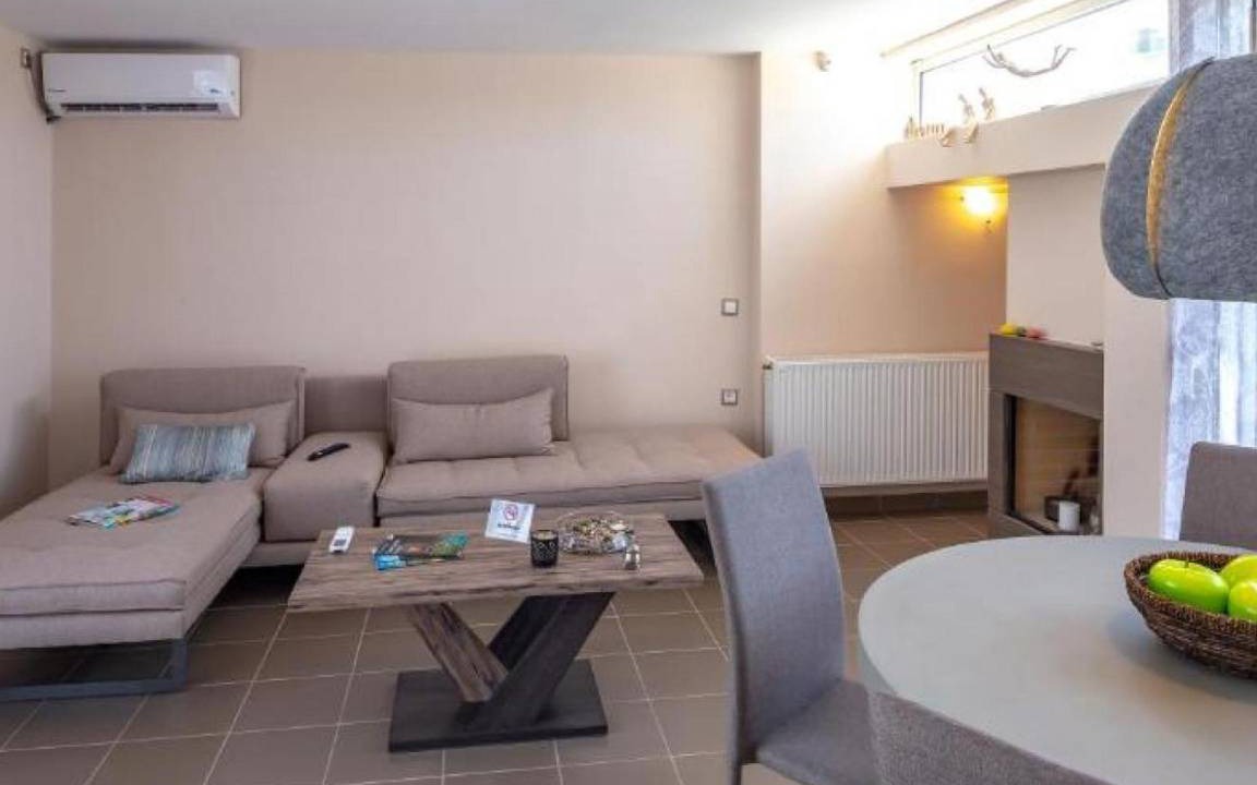 Agios Dimitrios Apartment | 100 m² Apartment ∙ 3 bedrooms ∙ 7 guests