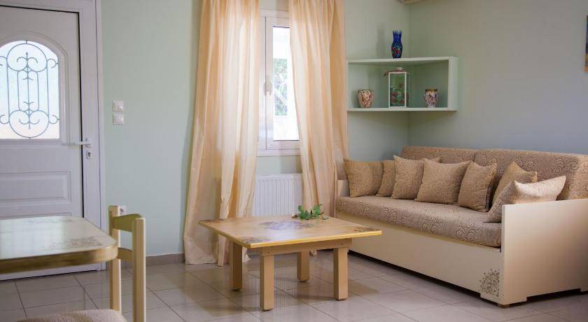 Lakithra House | 100 m² House ∙ 2 bedrooms ∙ 5 guests