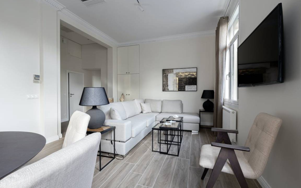 Plaka Apartment | 110 m² Apartment ∙ 2 bedrooms ∙ 5 guests