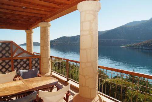 Paralia House | 110 m² House ∙ 2 bedrooms ∙ 6 guests