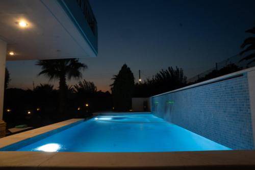 Saronikos Villa | 110 m² Villa ∙ 2 bedrooms ∙ 5 guests
