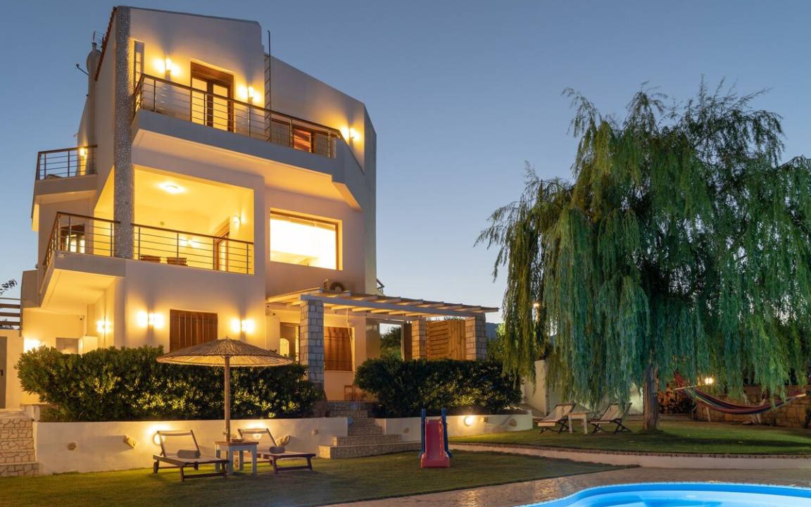 Makry Gialos Villa | 120 m² Villa ∙ 4 bedrooms ∙ 8 guests