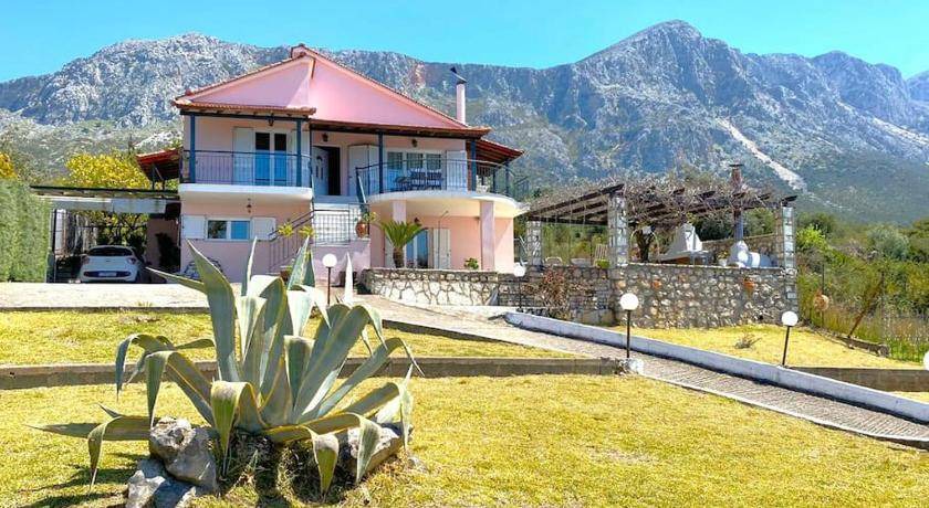Paleros Villa | 121 m² Villa ∙ 2 bedrooms ∙ 6 guests