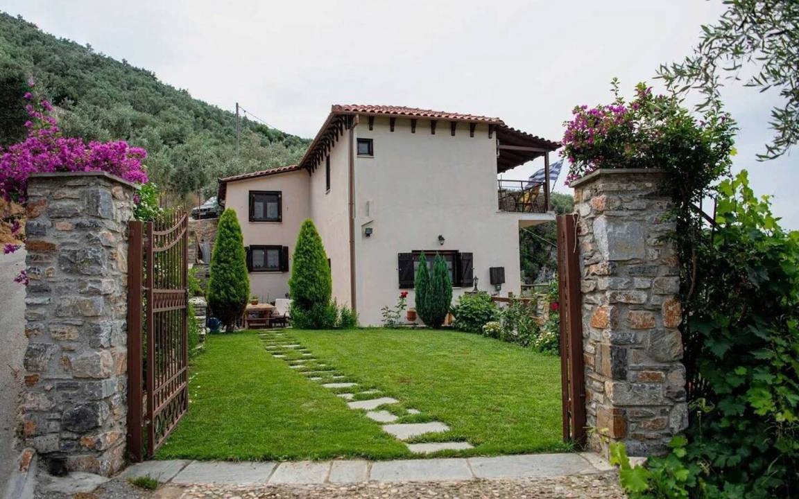 Afissos Villa | 125 m² Villa ∙ 2 bedrooms ∙ 8 guests