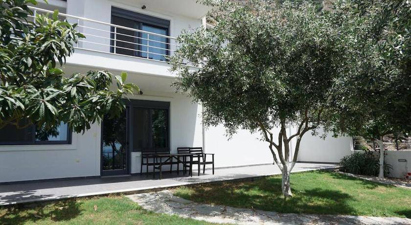 Diasella Villa | 130 m² Villa ∙ 3 bedrooms ∙ 8 guests