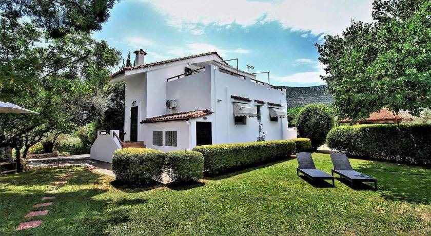 Asklipiio Villa | 130 m² Villa ∙ 4 bedrooms ∙ 8 guests