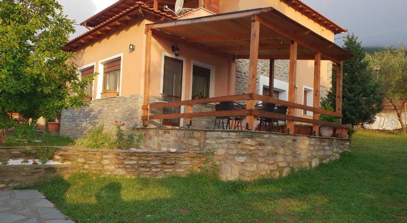 Chrysokastro House | 135 m² House ∙ 3 bedrooms ∙ 10 guests