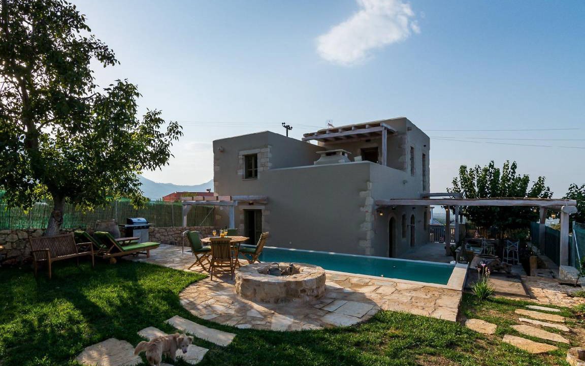 Kastellos House | 140 m² House ∙ 3 bedrooms ∙ 8 guests