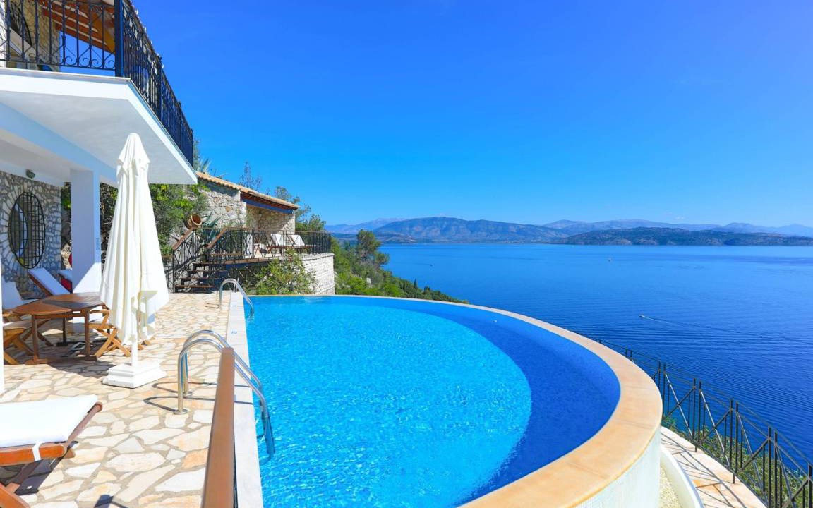 Katavolos Villa | 140 m² Villa ∙ 3 bedrooms ∙ 7 guests