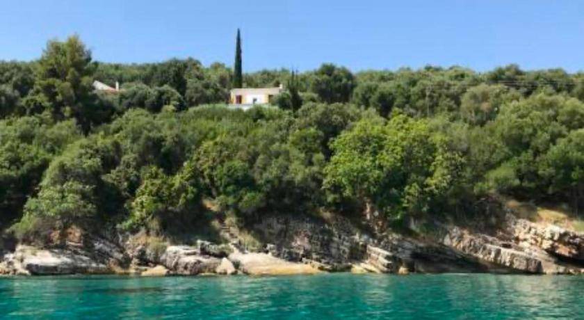 Apraos Villa | 150 m² Villa ∙ 3 bedrooms ∙ 6 guests