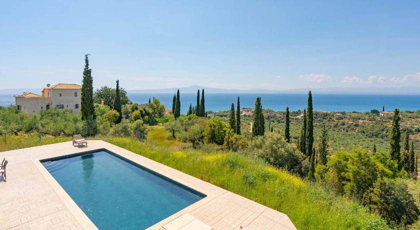 Kalamata Villa | 176 m² Villa ∙ 3 bedrooms ∙ 6 guests