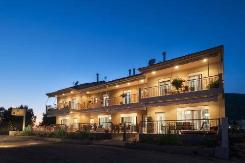 Plataria House | 180 m² House ∙ 4 bedrooms ∙ 8 guests