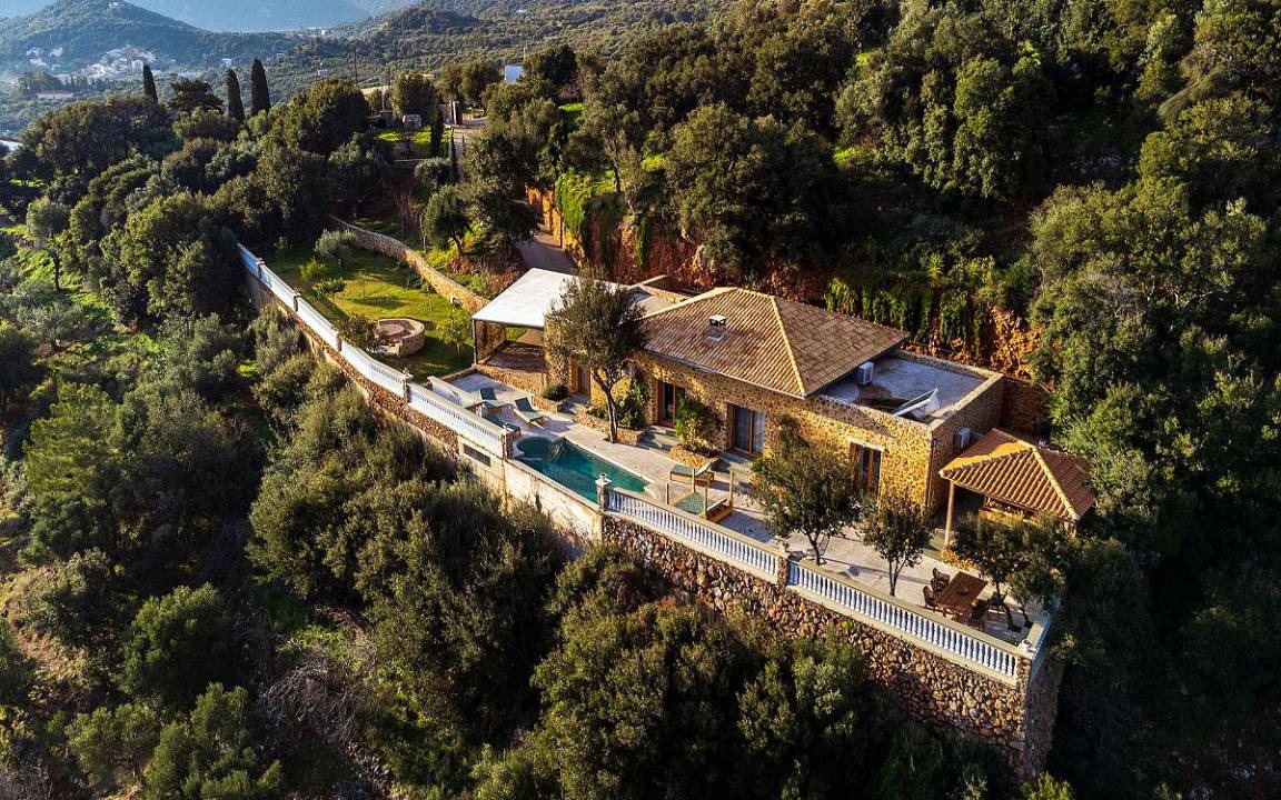 Peponidhes House | 200 m² Farmhouse ∙ 3 bedrooms ∙ 8 guests