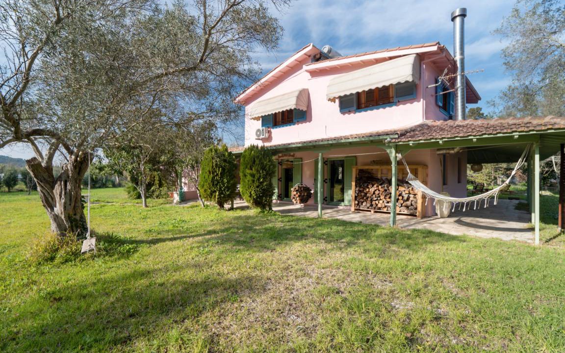 Kalligoni House | 200 m² House ∙ 3 bedrooms ∙ 9 guests