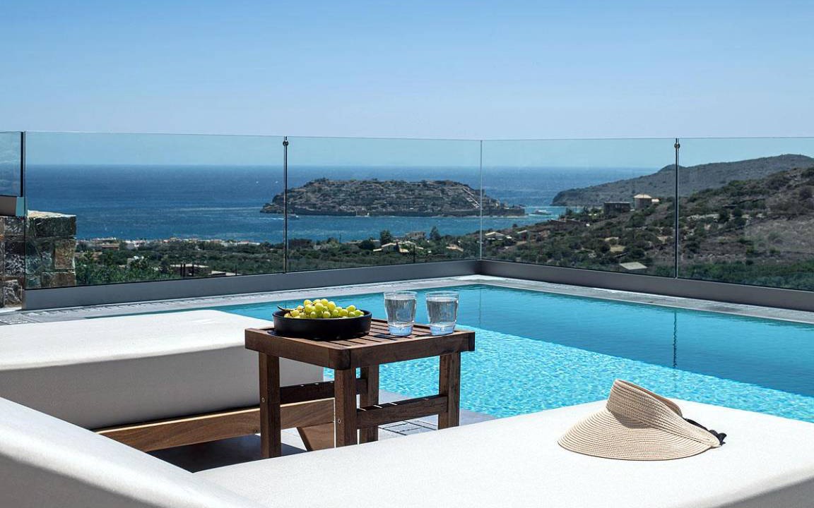 Kounelion House | 210 m² Farmhouse ∙ 6 bedrooms ∙ 18 guests