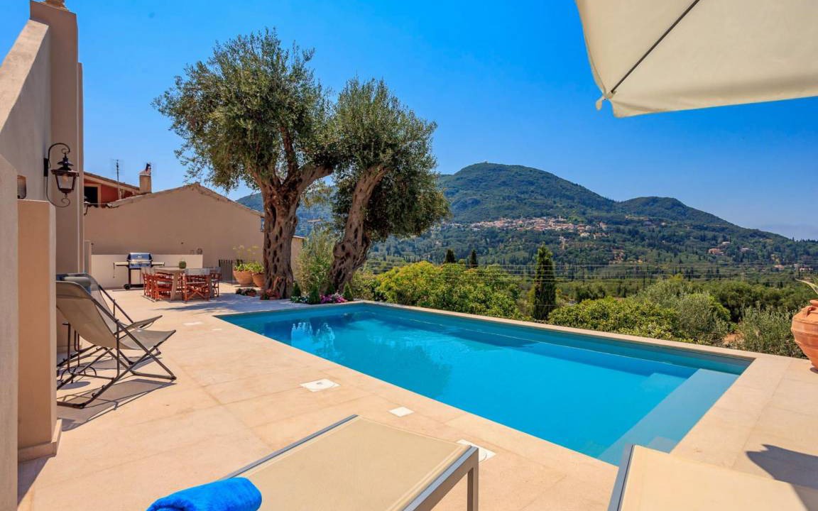 Achilleio Villa | 210 m² Villa ∙ 3 bedrooms ∙ 7 guests
