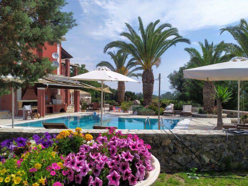 Limni House | 220 m² House ∙ 4 bedrooms ∙ 8 guests