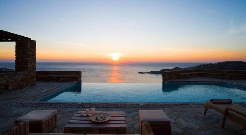 Koundouros Villa | 230 m² Villa ∙ 5 bedrooms ∙ 11 guests
