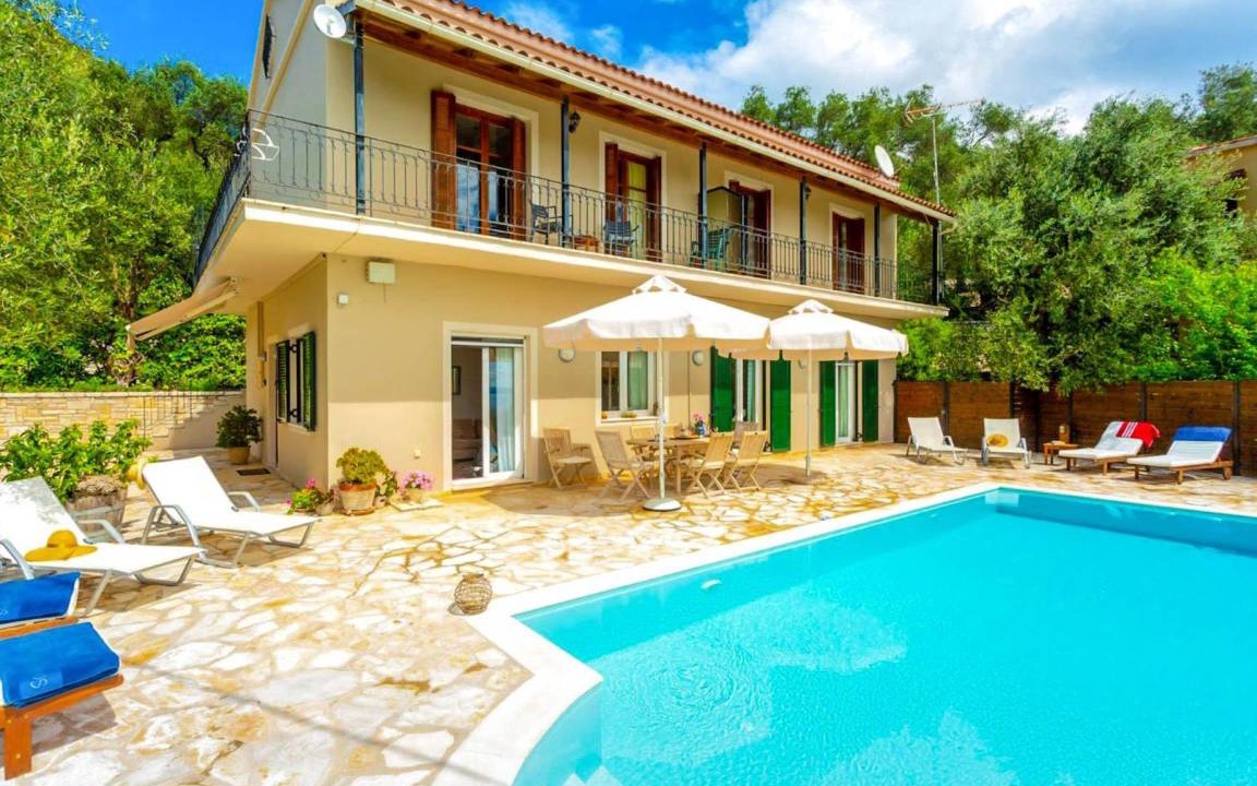 Nisaki Villa | 240 m² Villa ∙ 5 bedrooms ∙ 10 guests