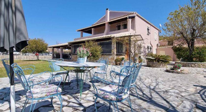 Corfu Town Villa | 240 m² Villa ∙ 6 bedrooms ∙ 12 guests