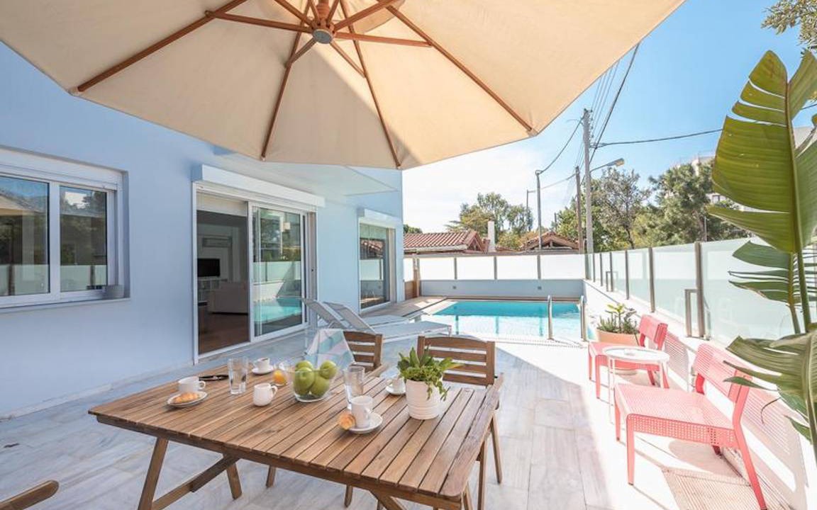Elliniko Villa | 250 m² Villa ∙ 4 bedrooms ∙ 9 guests