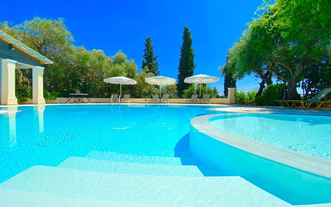 Nisaki Villa | 250 m² Villa ∙ 6 bedrooms ∙ 14 guests