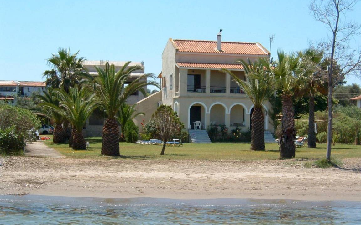 Located Holiday At The Sea Beach Aghios Petros | Kavos