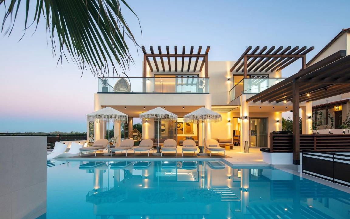 Skaleta House | 270 m² House ∙ 6 bedrooms ∙ 12 guests