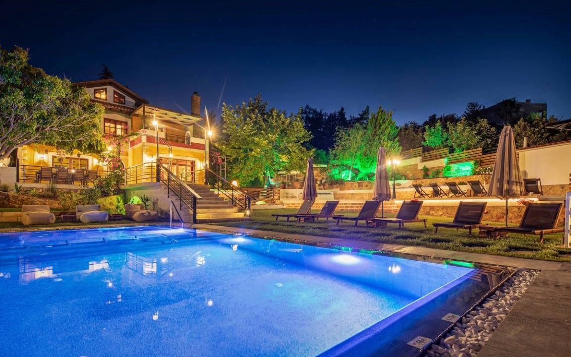 Gerani Villa | 270 m² Villa ∙ 5 bedrooms ∙ 13 guests