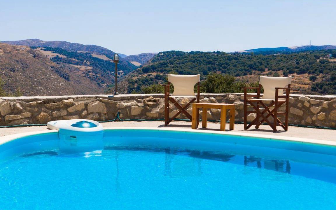 Monopari House | 280 m² House ∙ 3 bedrooms ∙ 7 guests