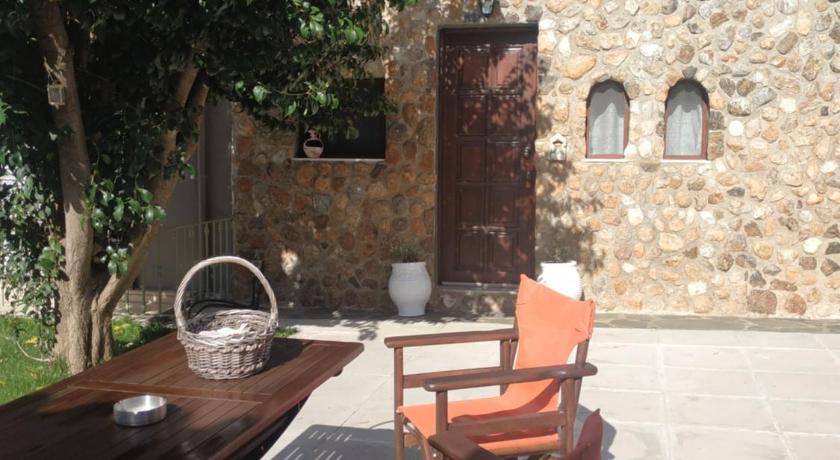 Spata-Artemida Apartment | 30 m² Apartment ∙ 1 bedroom ∙ 2 guests