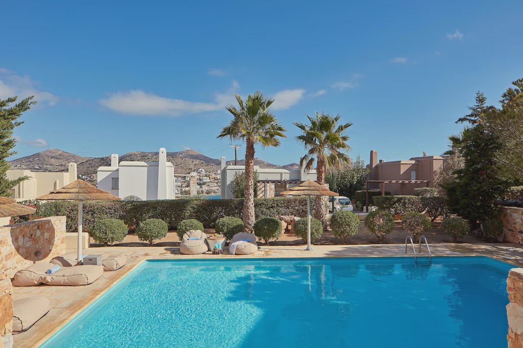 Vissa Villa | 4 Bedroom Villa with Sea View and Pool Access