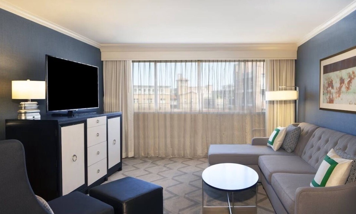 West End Hotel | 4 One Bedroom Suite Units, Pet-Friendly, Close to White House - 1.2 miles!