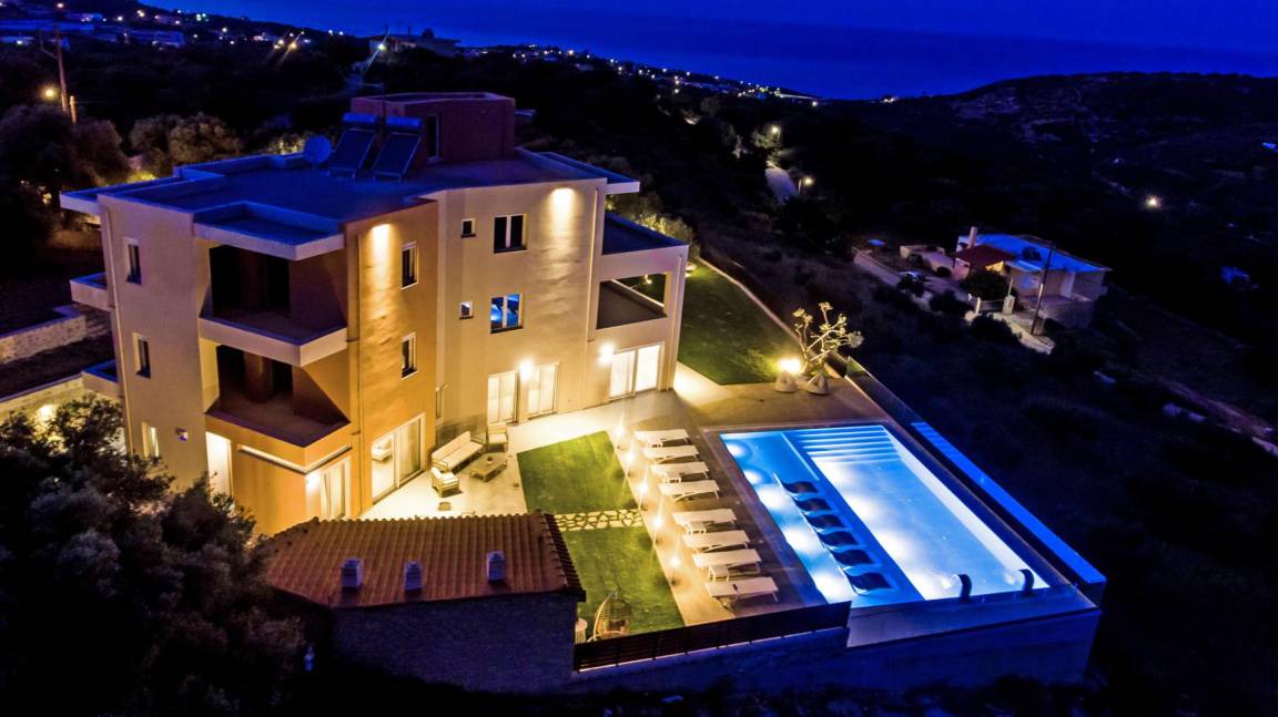 Gerani Villa | 400 m² Villa ∙ 11 bedrooms ∙ 25 guests