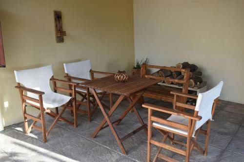 Monolithos Villa | 50 m² Villa ∙ 3 bedrooms ∙ 8 guests