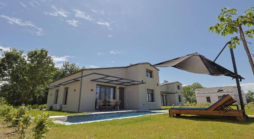 Olymbiaki Akti Villa | 62 m² Villa ∙ 2 bedrooms ∙ 4 guests