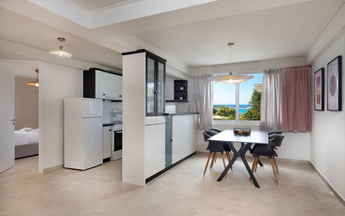 Vouliagmeni Apartment | 63 m² Apartment ∙ 2 bedrooms ∙ 4 guests