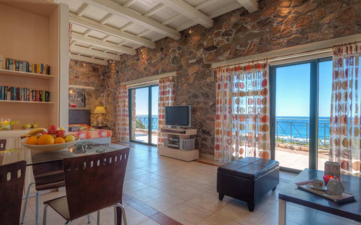 Livadia House | 65 m² House ∙ 1 bedroom ∙ 3 guests