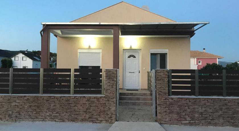 Ammoudia House | 65 m² House ∙ 2 bedrooms ∙ 6 guests