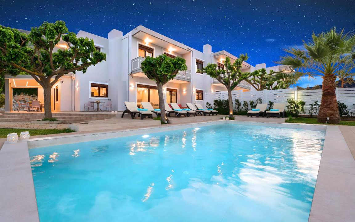 Dempla House | 660 m² House ∙ 12 bedrooms ∙ 36 guests