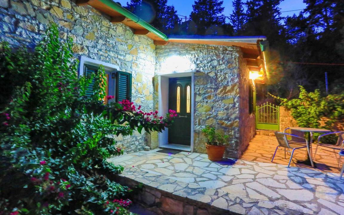 Koutsi Villa | 67 m² Villa ∙ 2 bedrooms ∙ 5 guests