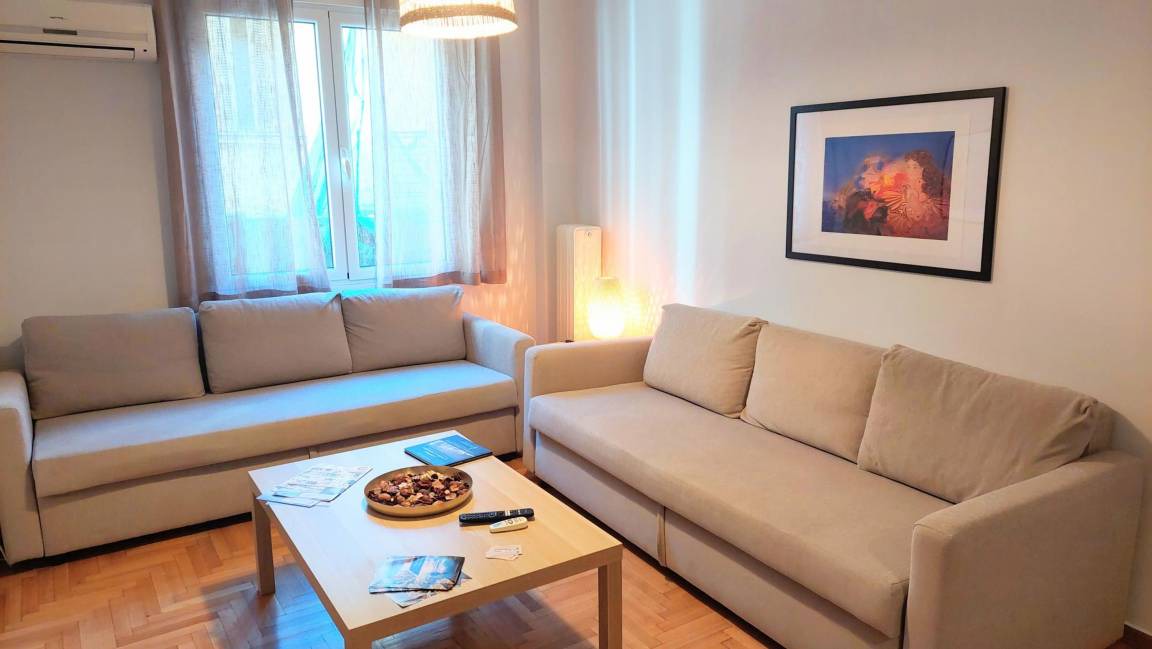 Plaka Apartment | 70 m² Apartment ∙ 2 bedrooms ∙ 10 guests