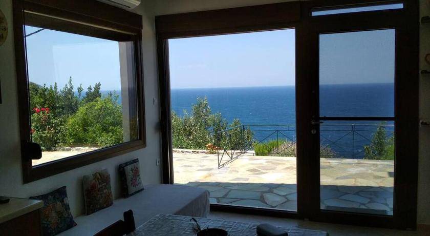 Lambinou Villa | 70 m² Villa ∙ 2 bedrooms ∙ 4 guests