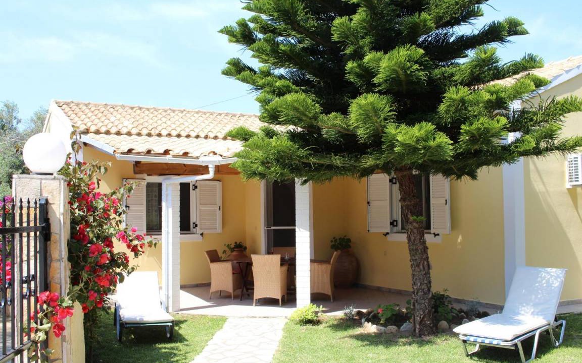 Agios Matthaios House | 75 m² House ∙ 2 bedrooms ∙ 6 guests
