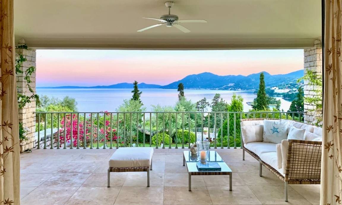 Kanoni Villa | 750 m² Villa ∙ 9 bedrooms ∙ 18 guests