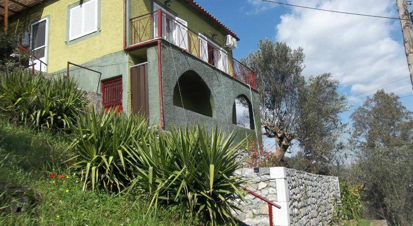 Karvelas House | 76 m² House ∙ 2 bedrooms ∙ 4 guests