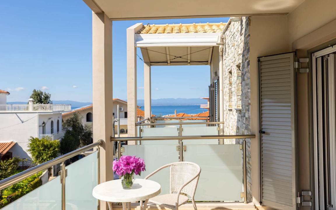 Avia House | 80 m² House ∙ 2 bedrooms ∙ 6 guests