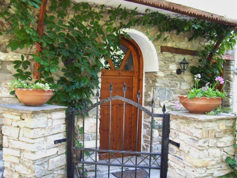 Kazaviti House | 80 m² House ∙ 2 bedrooms ∙ 4 guests