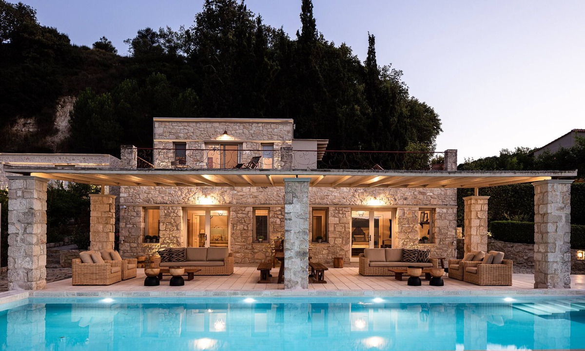 Filisia Villa | A Grand Estate, with 2 Pools, Gym & Tennis Court
