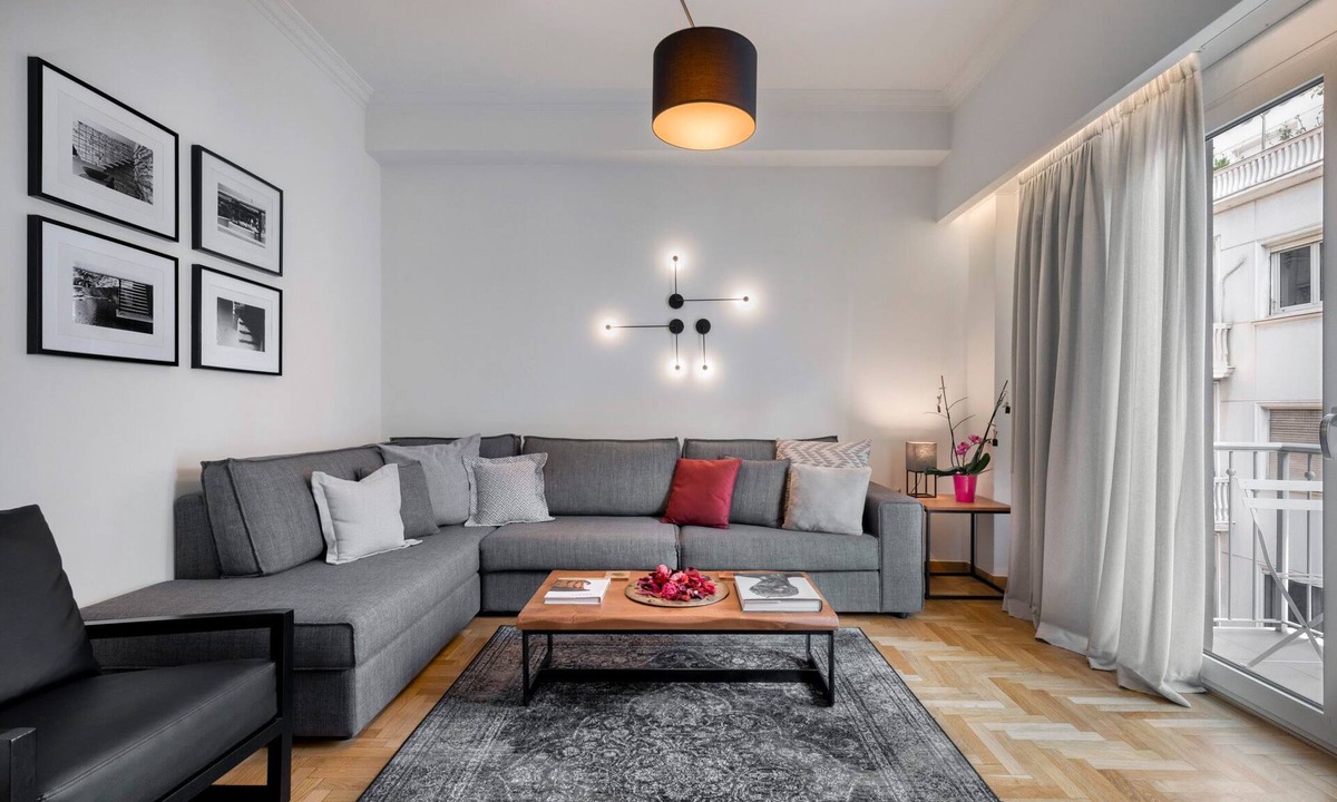 Plaka Apartment | A MINIMAL HAVEN BETWEEN THE ACROPOLIS AND SYNTAGMA